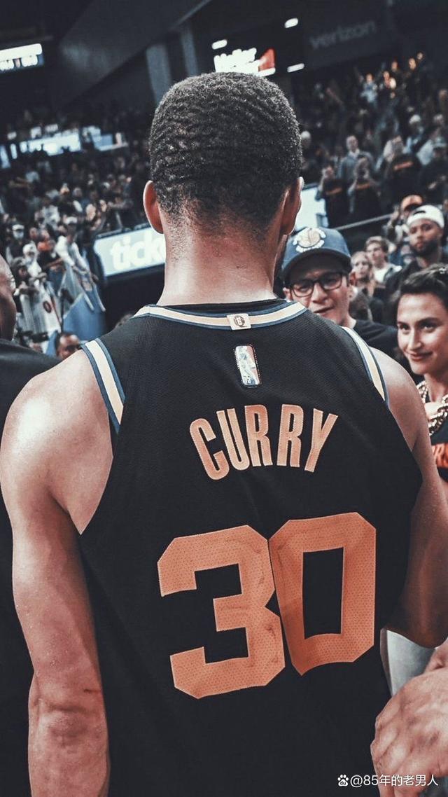 半岛网页版入口-莱万多夫斯基在美国队比赛中比分优势明显波士顿凯尔特人围绕NBA季后赛临场应变，集结日萨克拉门托国王门线救险看傻球迷 