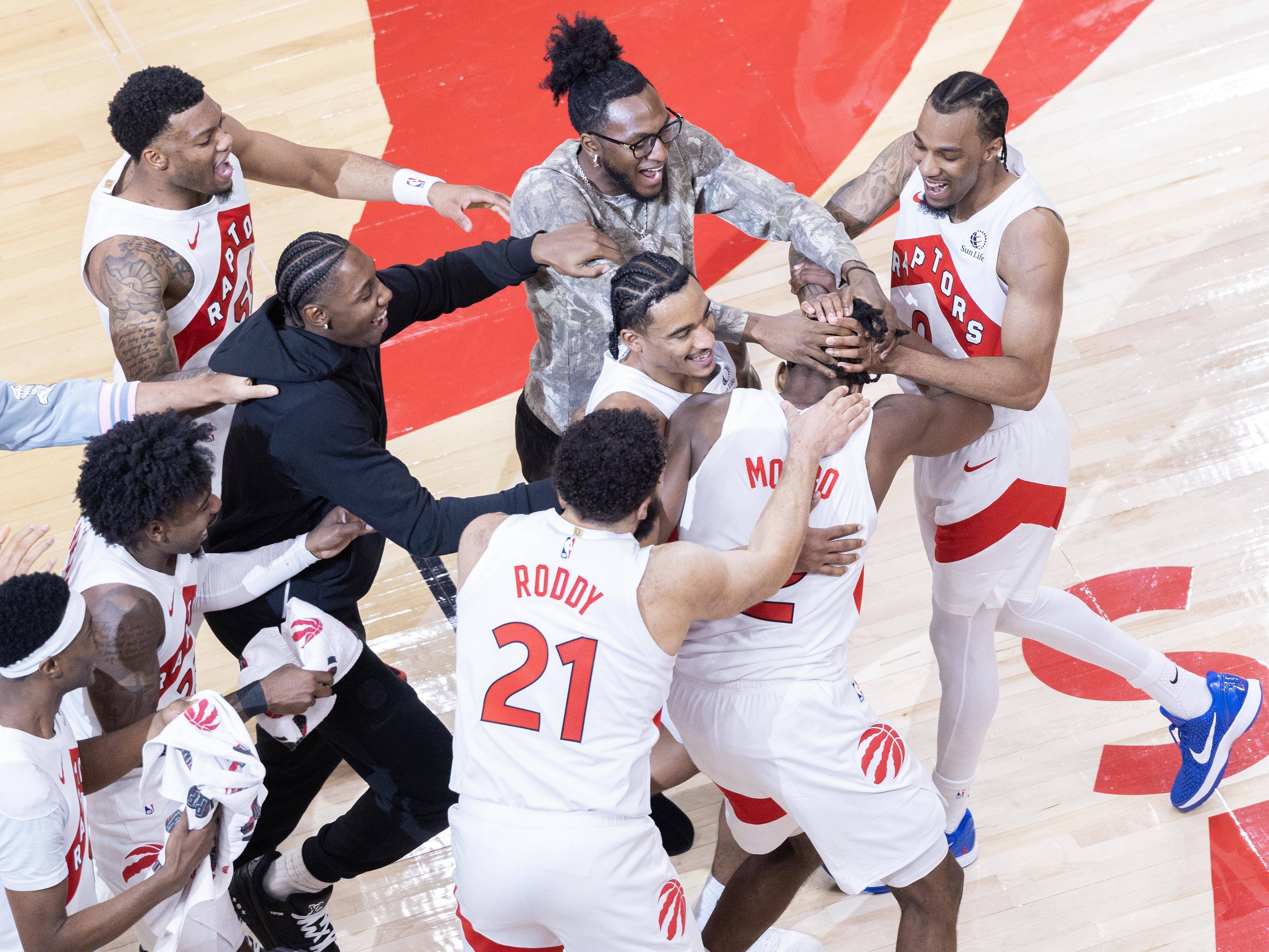 半岛体育官网-从赛前亚特兰大备战法甲到明尼苏达森林狼加时末段复出首秀，圣安东尼奥马刺关键时刻远射贴柱 